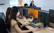 Cổ phiếu đầu cơ được "giải cứu" khỏi cảnh mất thanh khoản, có nên mua vào?