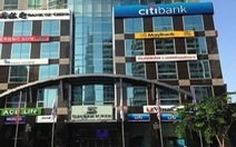 Chuyển tiền trong nước nhưng bị chặn hơn 1 tháng vì ngân hàng "bị cấm vận"