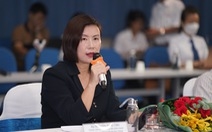 "Nên cấm lãnh đạo doanh nghiệp bình luận về giá cổ phiếu..."
