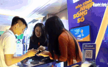 Các ngân hàng trưng bày công nghệ thanh toán mới trong triển lãm Ngày không tiền mặt 2022