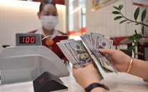 USD tự do lên 25.330 đồng, các ngân hàng đẩy giá bán lên kịch trần